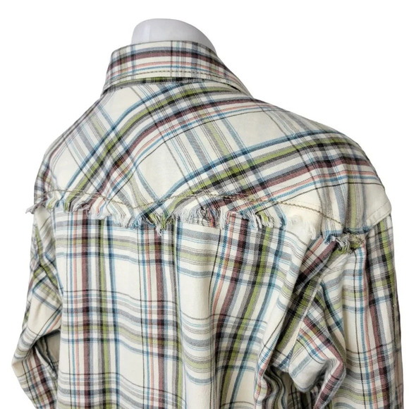 Ariat  Women's Plaid Western Fringe Snap Button Down Top Size Medium - Picture 6 of 8